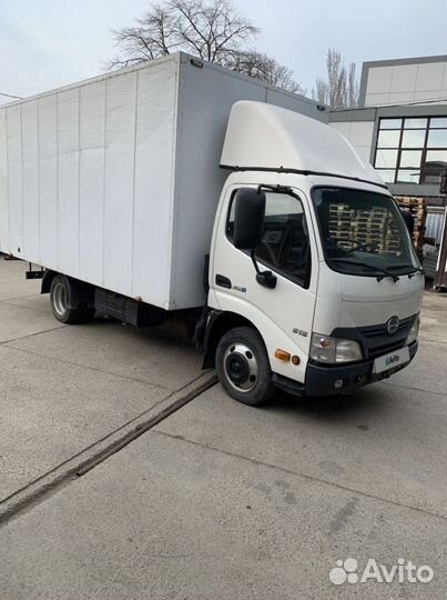 Hino 300 (Dutro), 2015