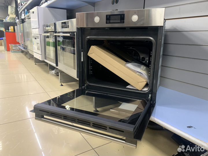 Электрический духовой шкаф серебристый