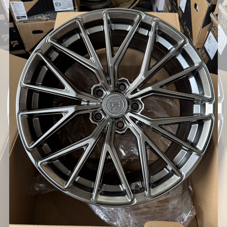 Литые диски HRE FF28 8×R18 5×114.3