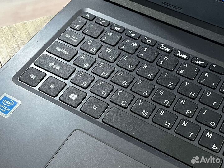 Мощный, красивый, современный ноутбук Acer