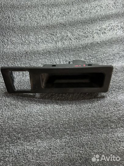 Кнопка открывания багажника BMW 5 F10