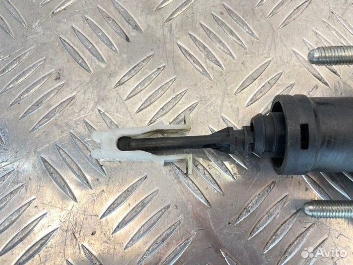 Цилиндр сцепления главный Chevrolet Cruze J300