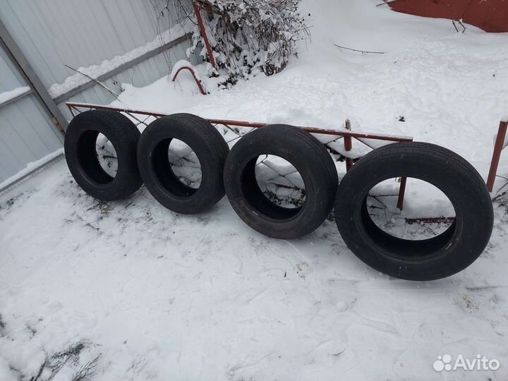 Continental ContiIceContact 4x4 215/65 R16