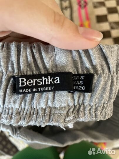 Брюки серые Bershka женские с зелеными лампасами S
