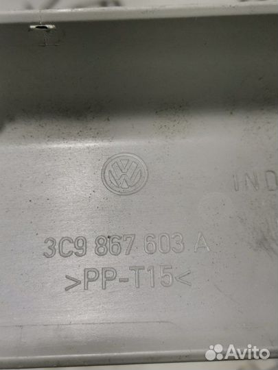 Обшивка крышки багажника Volkswagen Passat B6 200