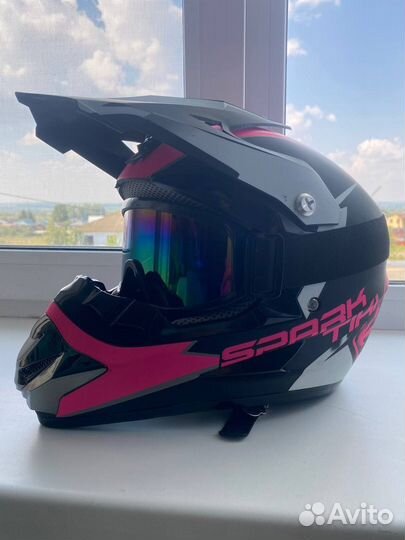 Шлем кроссовый