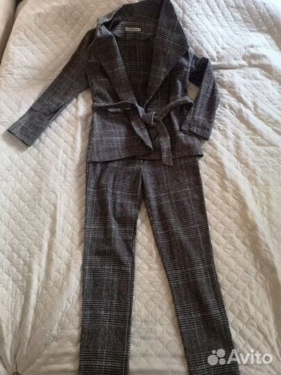 Костюм брючный