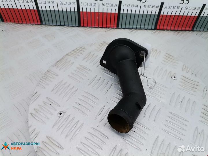 Корпус термостата Volkswagen Touran 2004