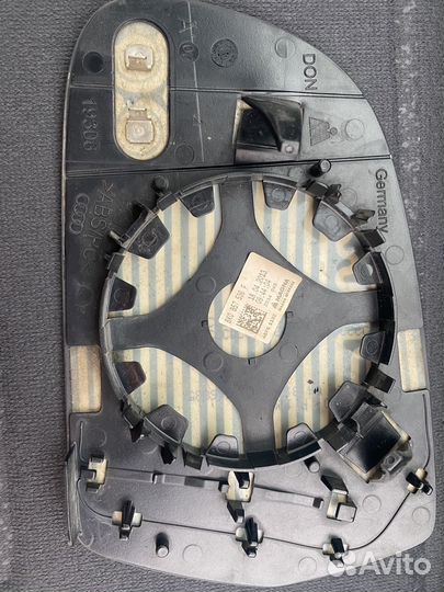 Зеркальный элемент Ауди А4