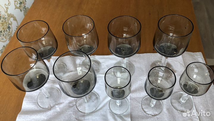 Рюмки цветное стекло на подставке,дымчатые СССР