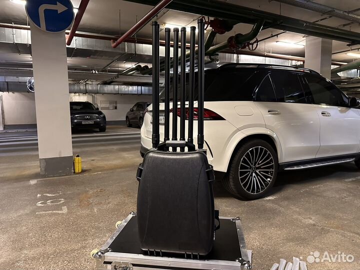 Рюкзак подавитель дронов гарпия 8 каналов 700Mhz