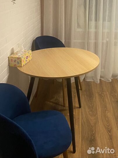 Стол обеденный