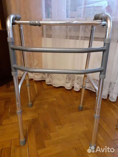 Ходунки для взрослых шагающие