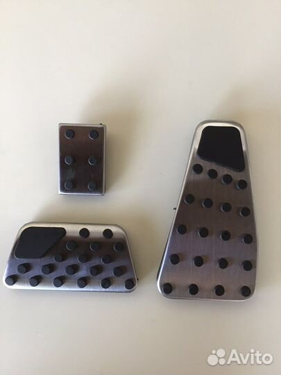 Накладки на пидали Dodge RAM