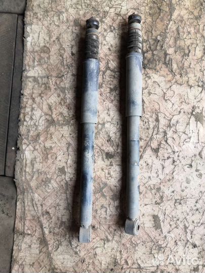 Задний стойки на ларгус