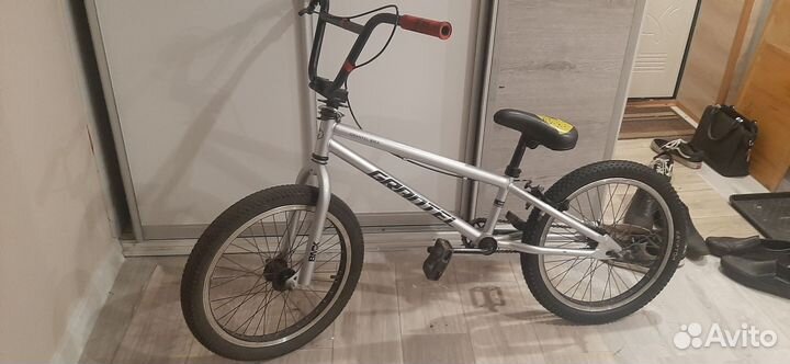 Трюковой велосипед BMX