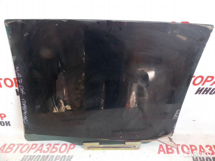 Стекло двери задней правой Mazda Premacy CP 1999-2