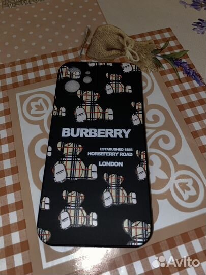 Чехол на iPhone 12