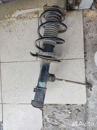 Левая стойка Hyundai i40