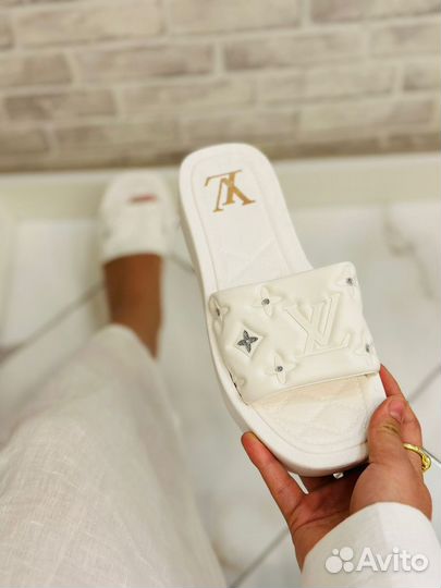 Шлепки пляжные