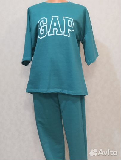 Спортивный костюм женский