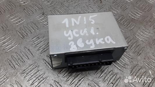 Усилитель музыки BMW X3 E83 (1NI05S701)