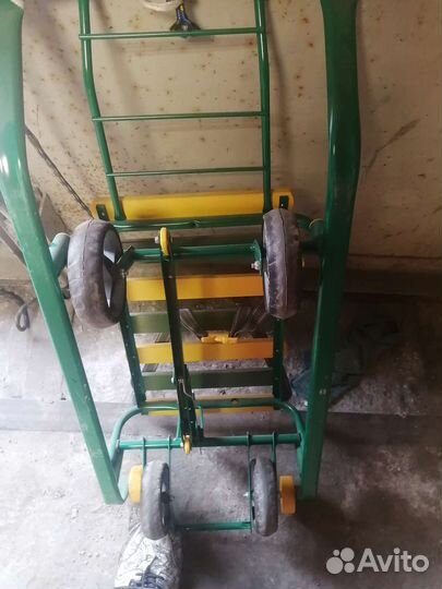 Детские санки с колёсами и чехлом