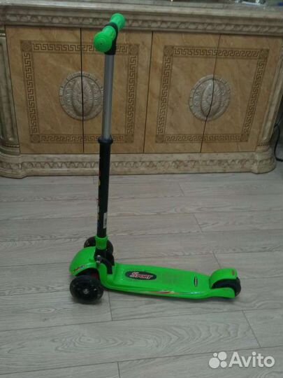 Самокат детский трехколесный