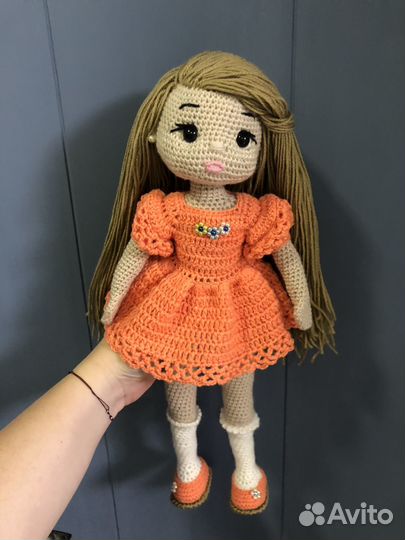 Вязанная кукла ручной работы