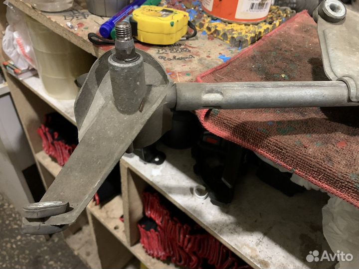 Трапеция стеклоочистителей