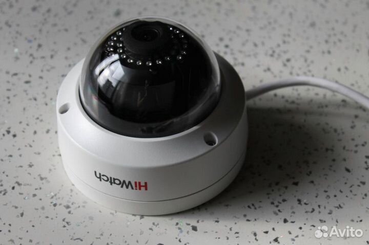 Купольная IP-видеокамера HiWatch DS-I122 (2.8 mm)
