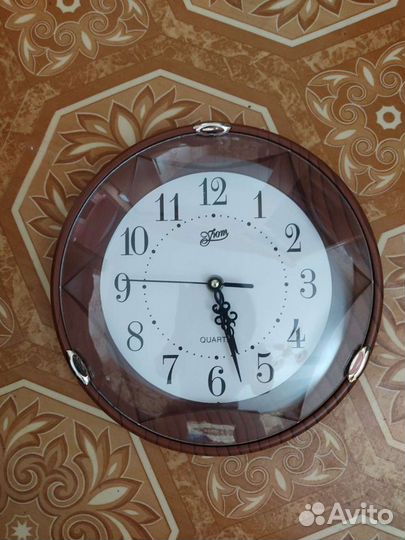 Часы настенные