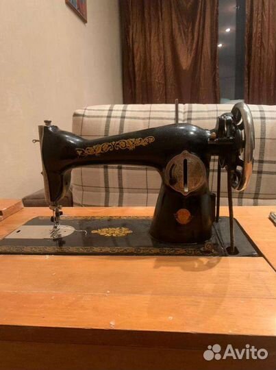 Швейная машина Подольск ножная
