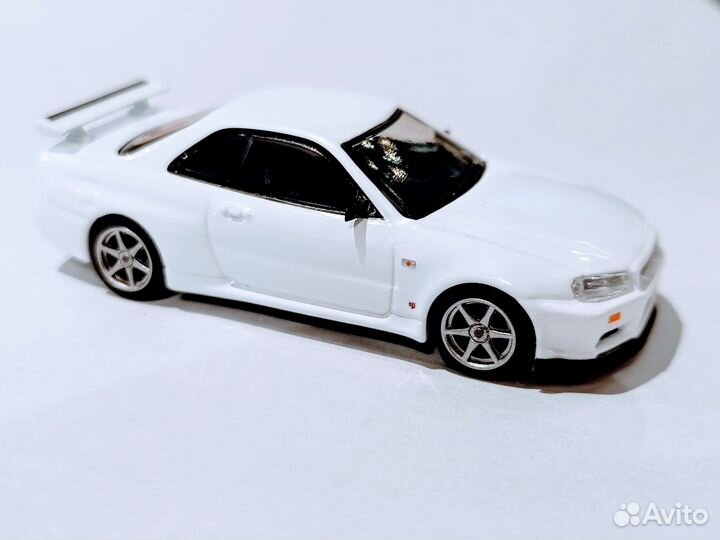 Модель Nissan skyline GT-R 1999 Mini GT