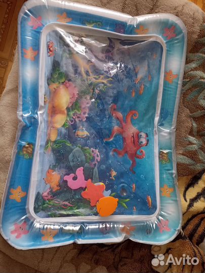 Водяной коврик для малыша