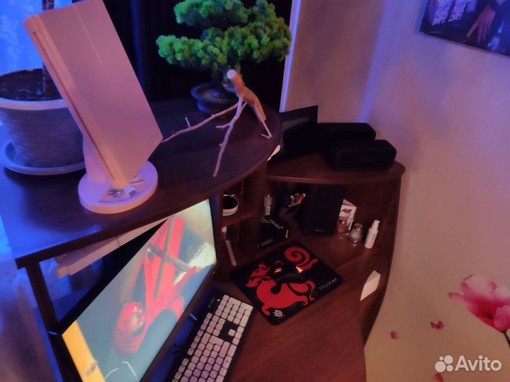 Компьютерный стол