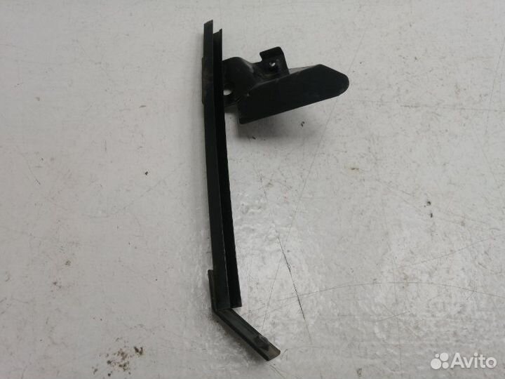 Направляющая стекла задняя правая Hyundai Sonata 4