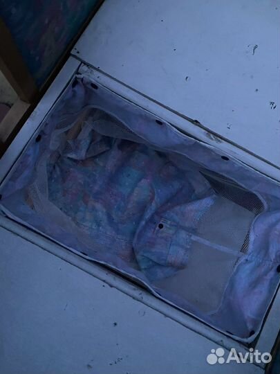 Детская кроватка с маятником и ящиком