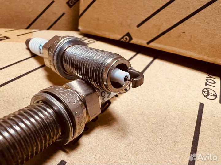 Комплект свечей зажигания Toyota Camry 70 RAV4 2.0