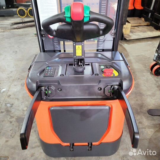 Штабелер самоходный 1,6 тонны 5,5м