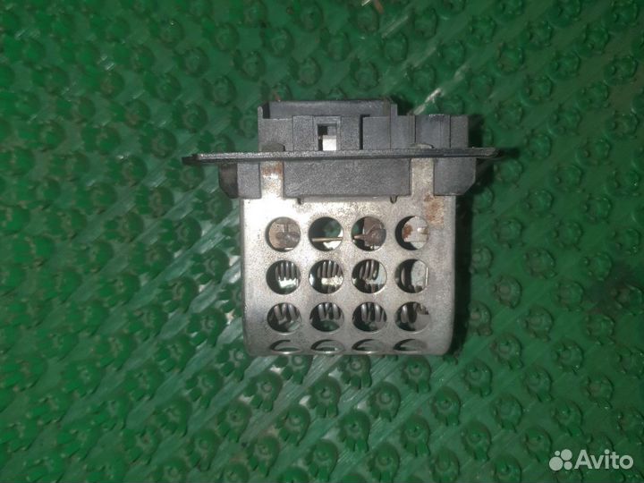 Резистор печки Додж Стратус 96-00г