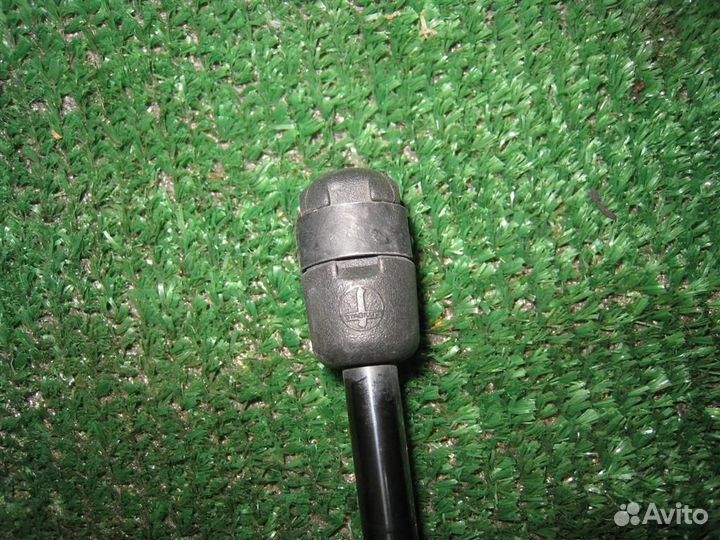 Амортизатор багажника левый KIA Sportage 2 (KM) 2