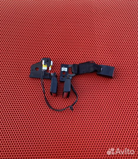 Защелки задних ремней безопасности Citroen c4