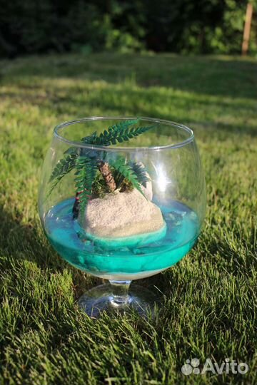 Моссариум с пальмой в вазе 