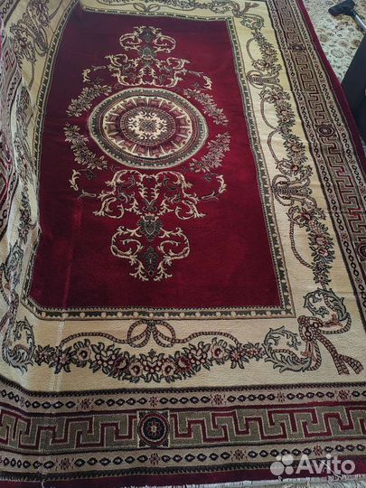 Ковер шерстяной новый