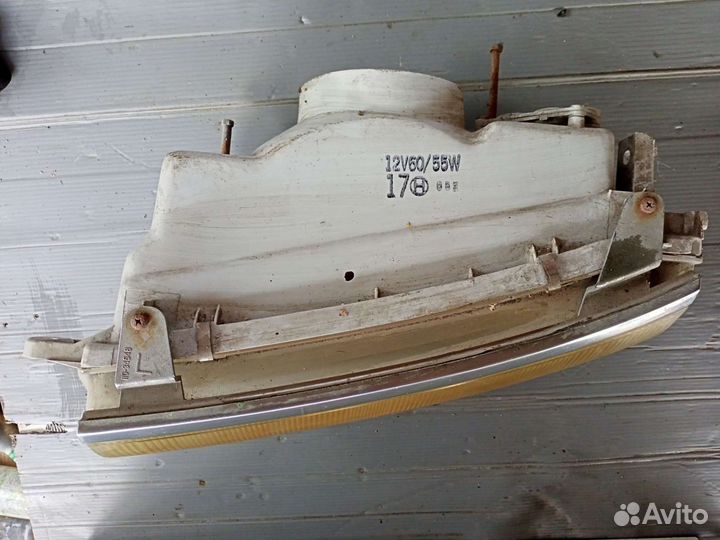 Продаю фары Тойота Таун Эйс 1991