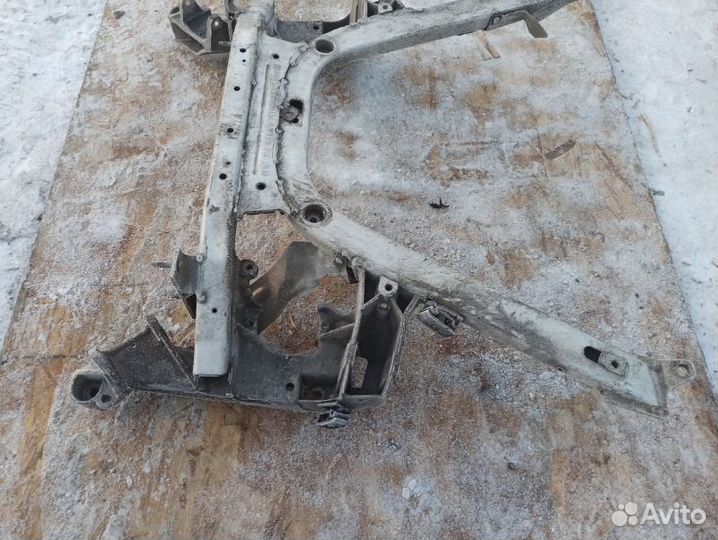 Подрамник/балка передняя Bmw 750Li E66 N62/TU 2005