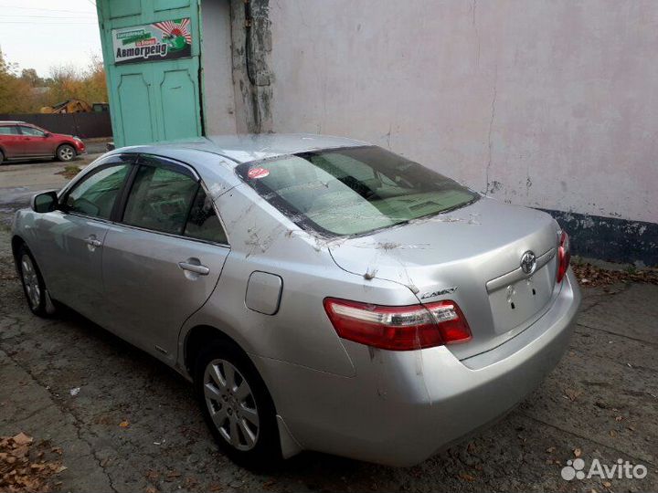 Замок двери передний левый Toyota Camry ACV40 2AZ