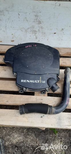 Корпус воздушного фильтра Renault Logan