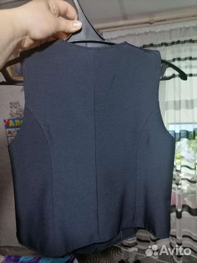 Жилетка для девочки школьная